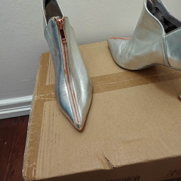 Ted Baker Silver Heeled Boots with Rose Gold Zipper - Picture 9 of 10